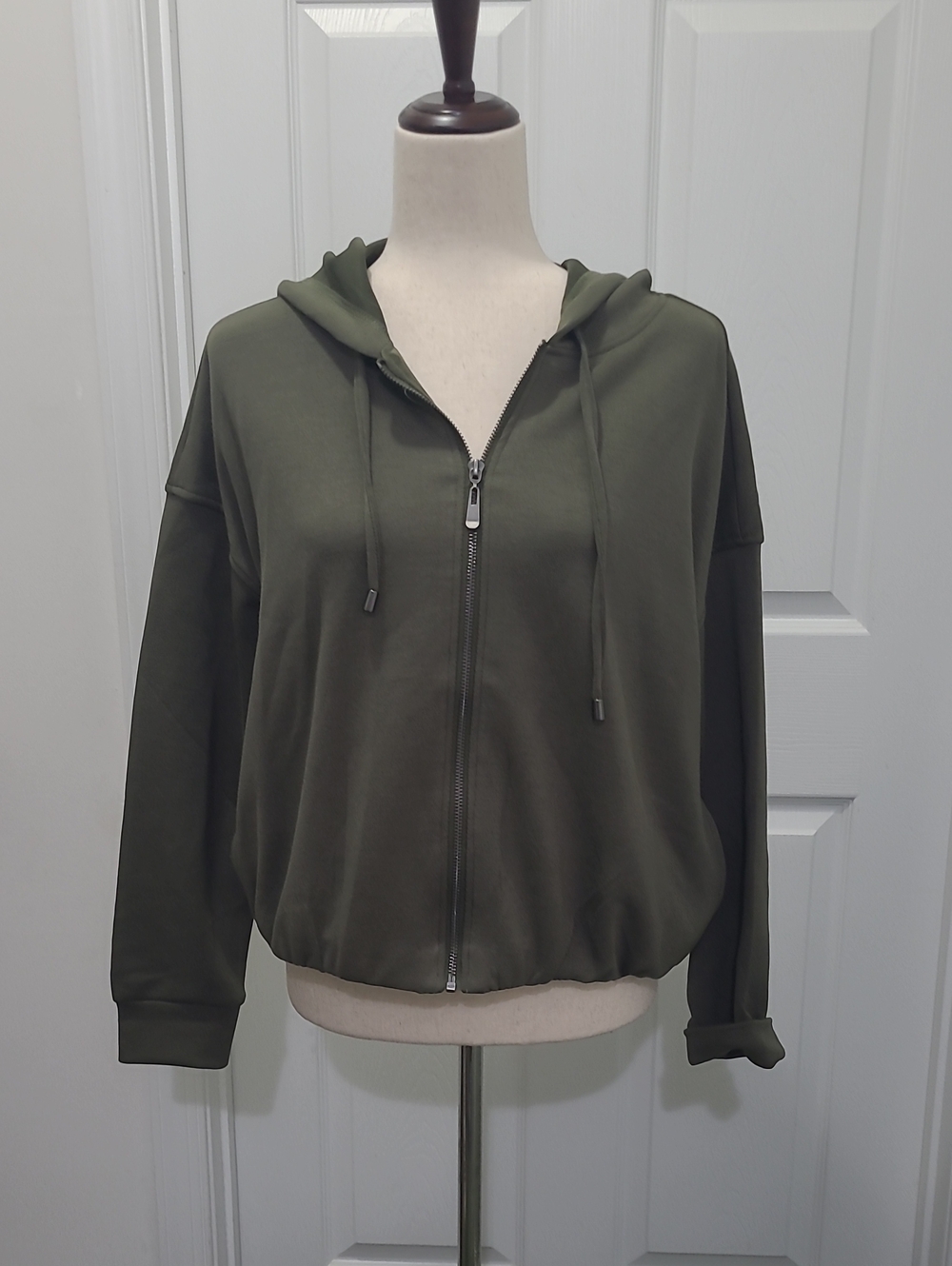 Cable & Gauge Studio Women's Olive Zip-Up Hoodie Jacket